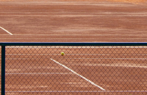 Колко опасен може да бъде ударът с тенис топка?